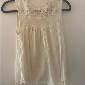 Women’s sleeveless top